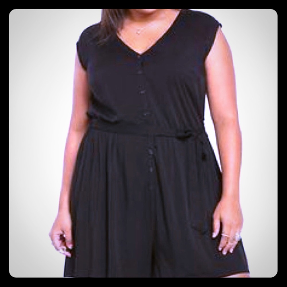 Black Challis Back Keyhole Romper 3x